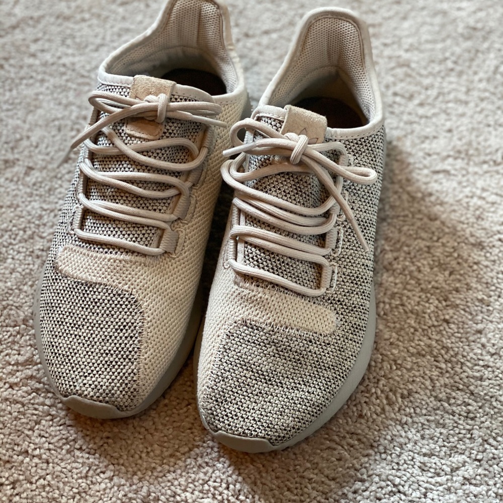 Adidas - Picture 3 of 4